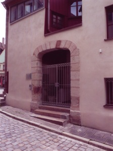 Wilhelm-Loehe-Geburtshaus_Torbogen_003