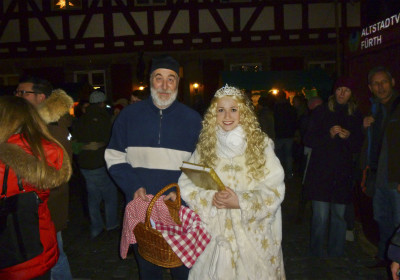 Das Christkind besucht die Altstadtweihnacht Fürth