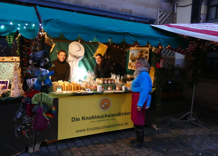 Hobby-Imker verkaufen auf der Altstadtweihnacht Fürth.